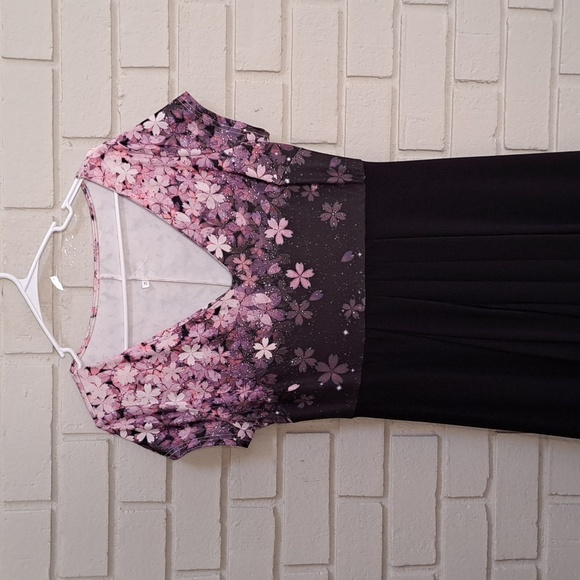 Beautiful Black/Pink Floral Short  Sleeve Maxi Dress. Size XL NWOT - Picture 2 of 7